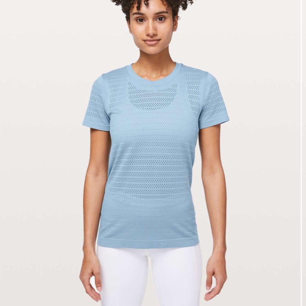 Lululemon Breeze By Short Sleeve Squad Tee Cascade Blue Size 6